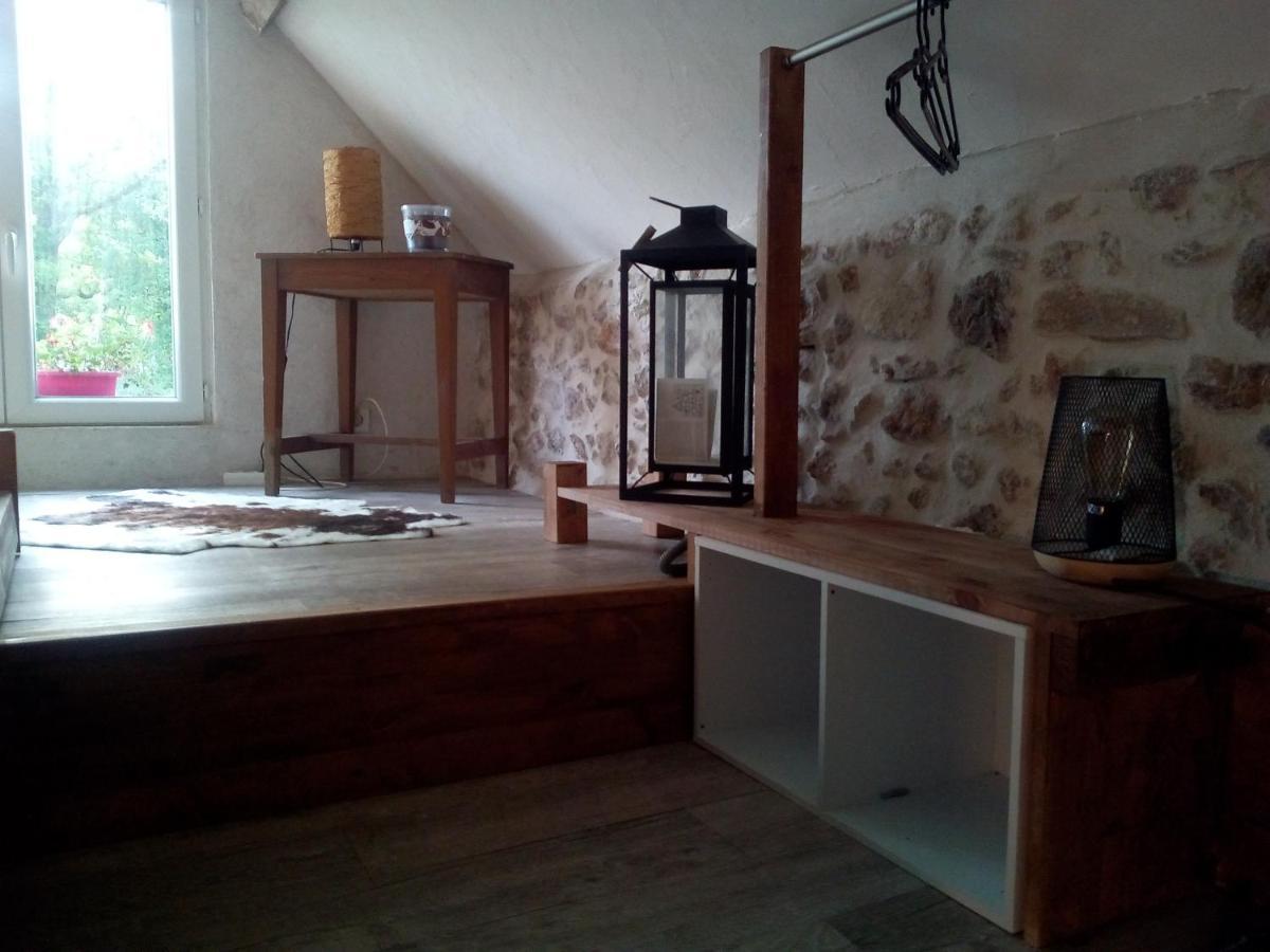 Les Chambres Du Vau Profond Vernoil Exteriér fotografie